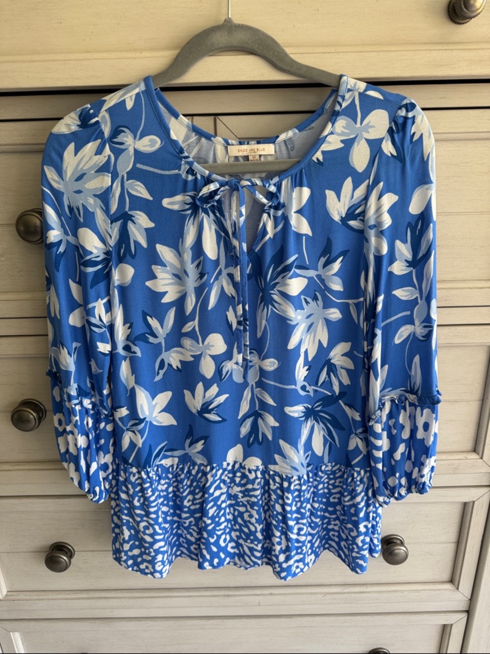 Skies Are Blue Blue & White Floral Tie-Front Peplum Blouse